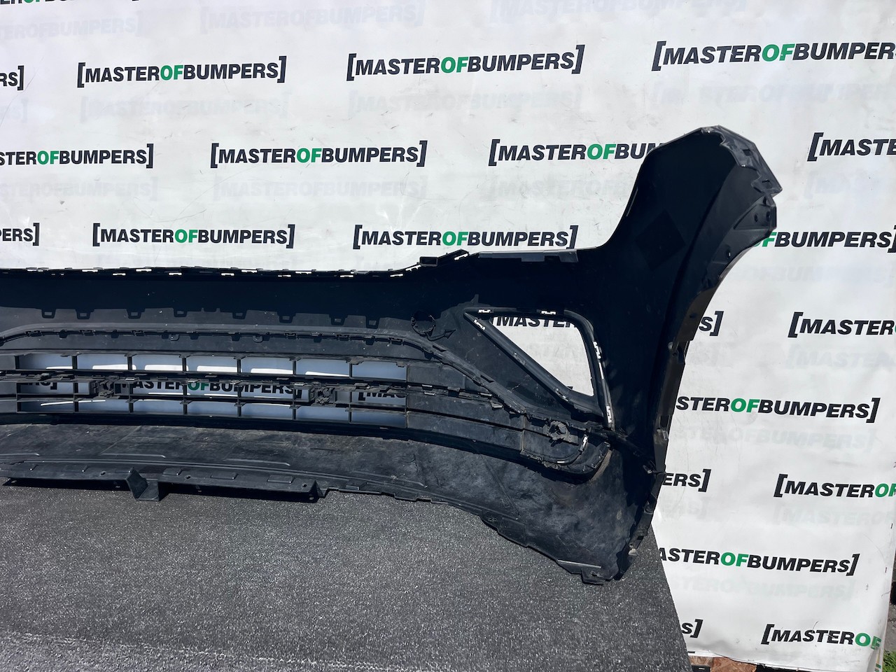 VW Tiguan Elegance Tfsi Tdi Mk2 Lift 2021-2024 Front Bumper 4 Pdc Genuine [v594]