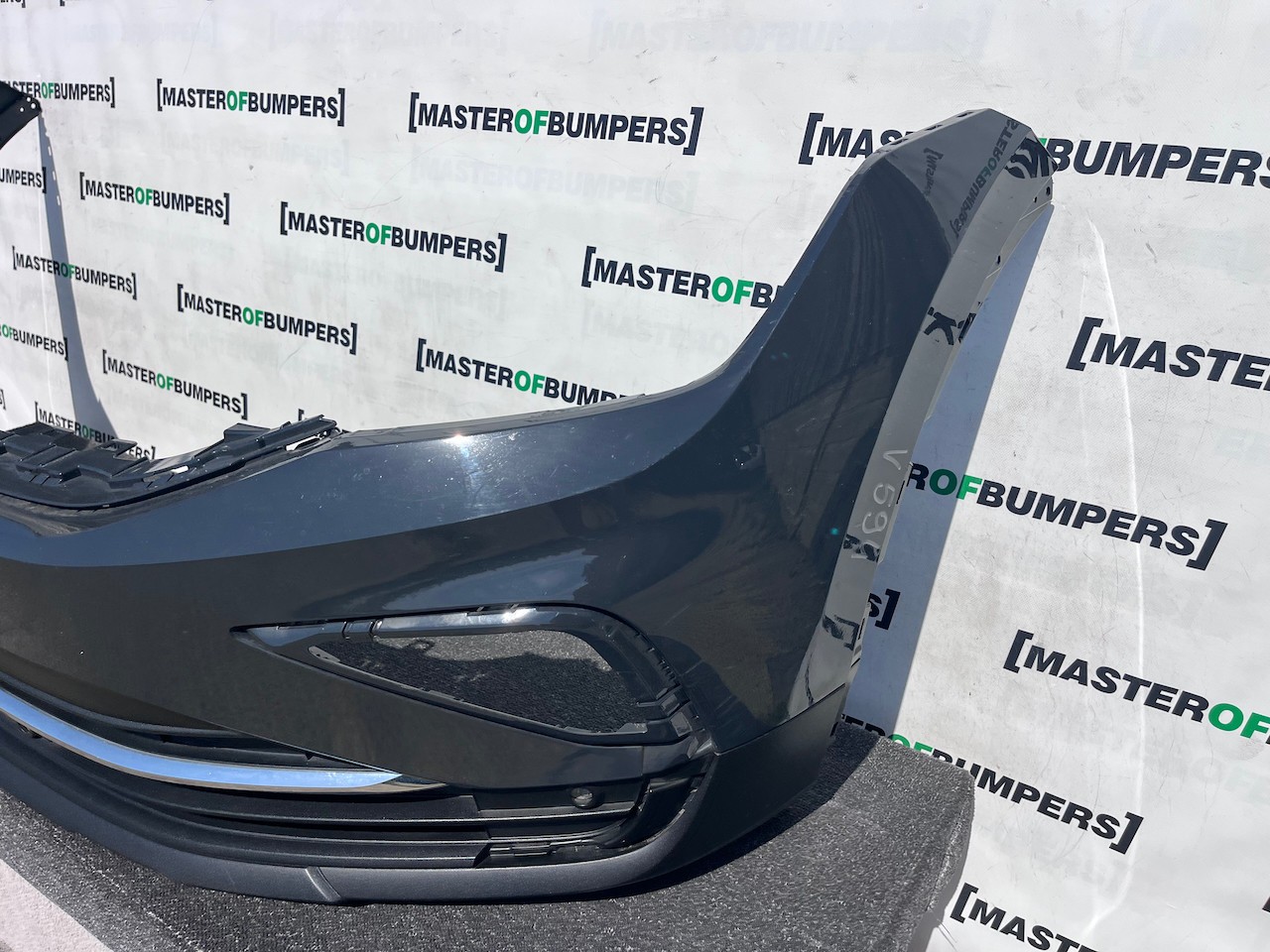 VW Tiguan Elegance Tfsi Tdi Mk2 Lift 2021-2024 Front Bumper 4 Pdc Genuine [v594]