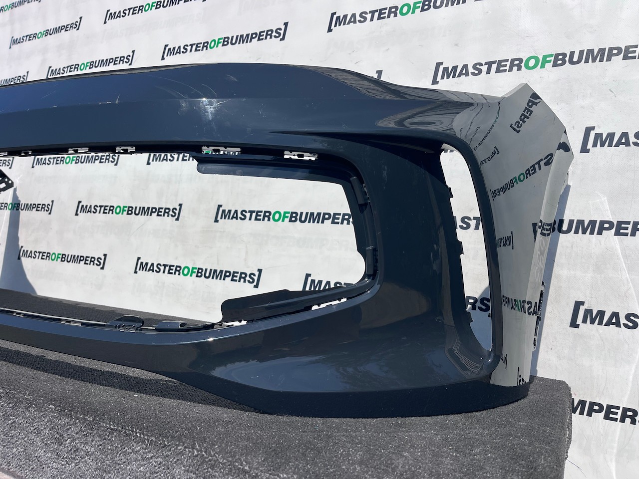 VW Tiguan Style Life Match Mk3 2024-2026 Front Bumper 4 Pdc Genuine [v593]
