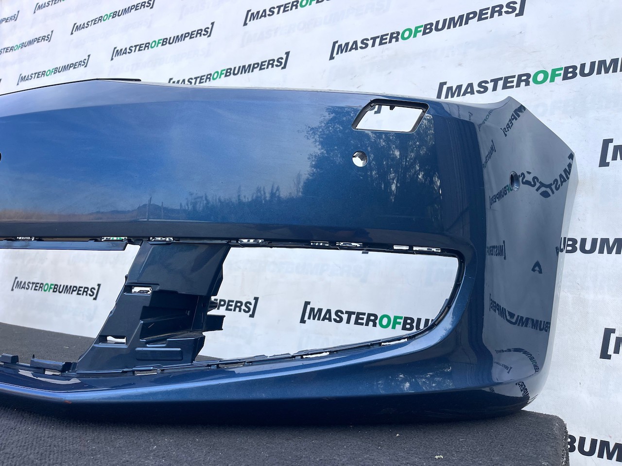 VW Sharan Sel Highline Mk2 Mpv 2011-2021 Front Bumper 6 Pdc +jets Genuine [v599]