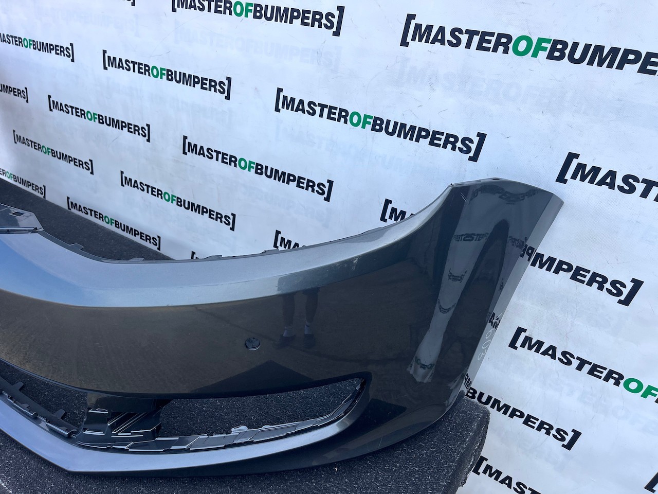 VW Sharan Sel Highline Mk2 Mpv 2011-2021 Front Bumper 4 Pdc Genuine [v603]