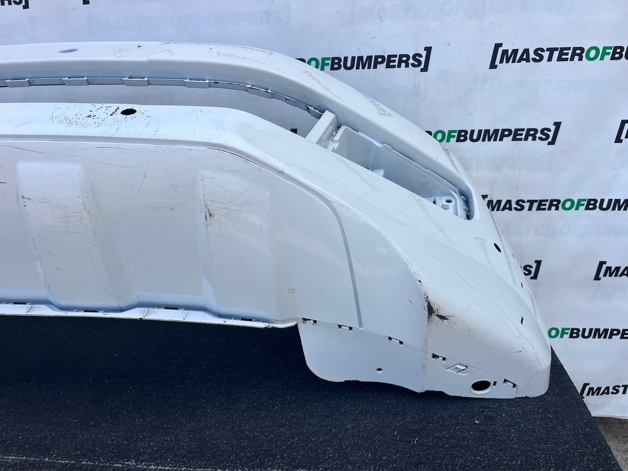 VW Amarok Highline Mk1 Pick Up 2010-2015 Front Bumper 4 Pdc Genuine [v609]
