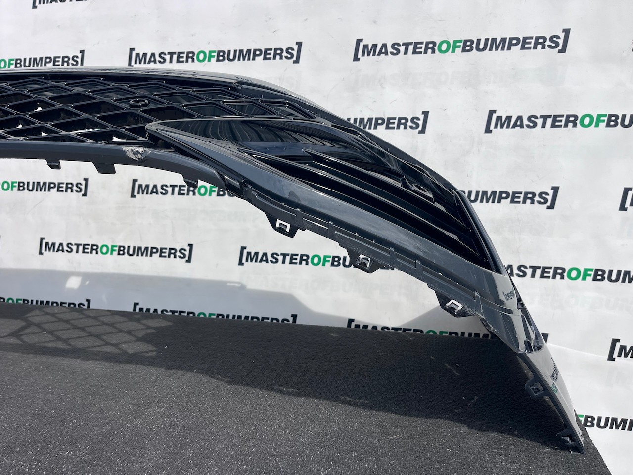 VW Golf R-line Mk8 Lift Hatchback 2024-2027 Front Bumper 4 Pdc Genuine [v612]