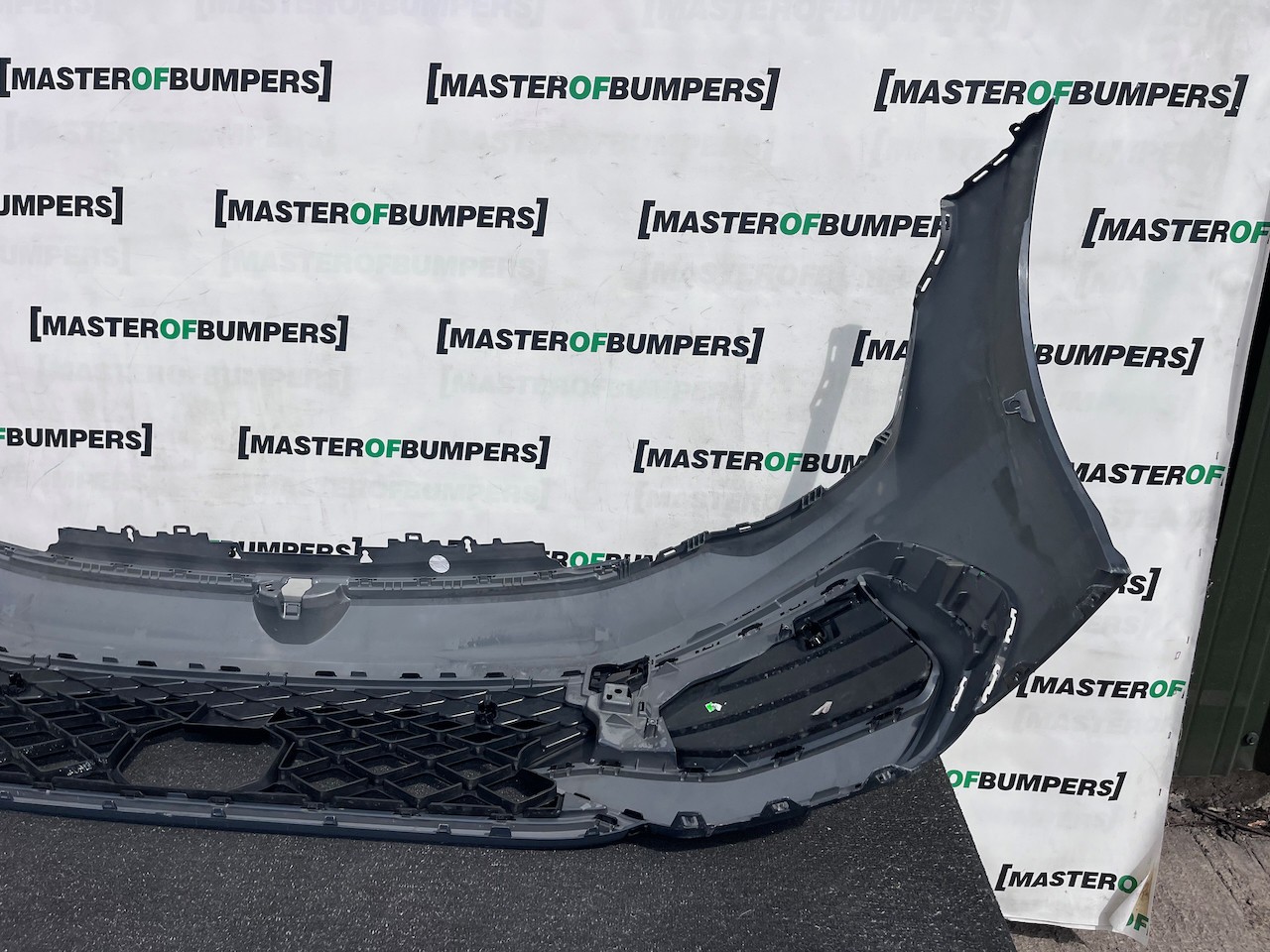 VW Golf R-line Mk8 Lift Hatchback 2024-2027 Front Bumper 4 Pdc Genuine [v612]