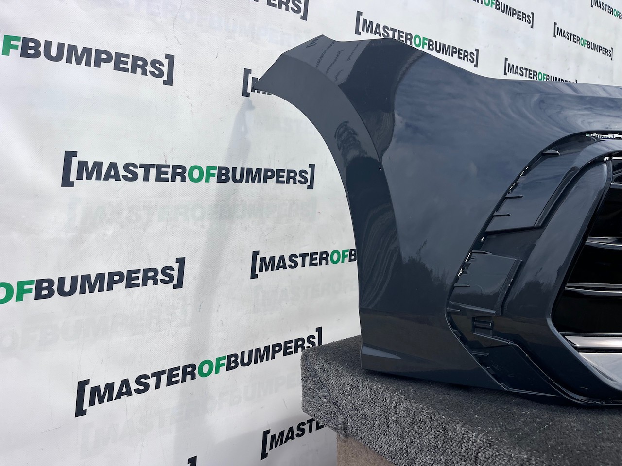 VW Golf R-line Mk8 Lift Hatchback 2024-2027 Front Bumper 4 Pdc Genuine [v612]