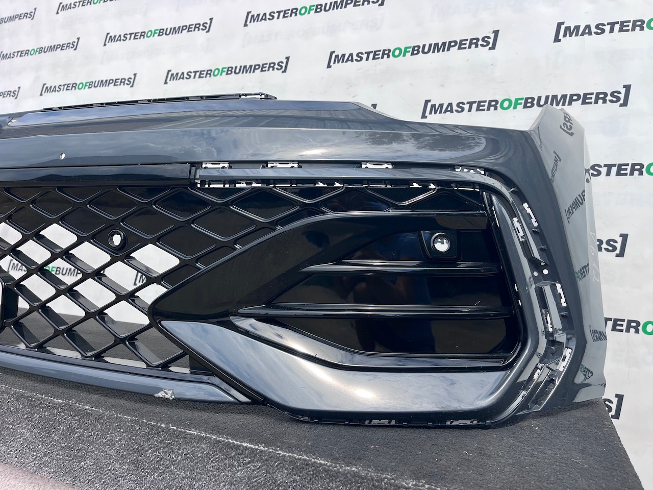 VW Golf R-line Mk8 Lift Hatchback 2024-2027 Front Bumper 4 Pdc Genuine [v612]