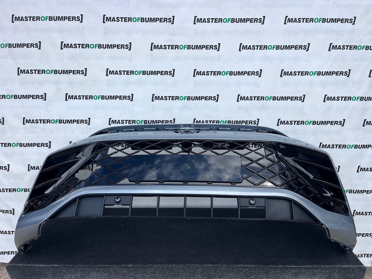 VW Tayron R Line Hybrid Suv 2024-2027 Front Bumper 6 Pdc Genuine [v622]
