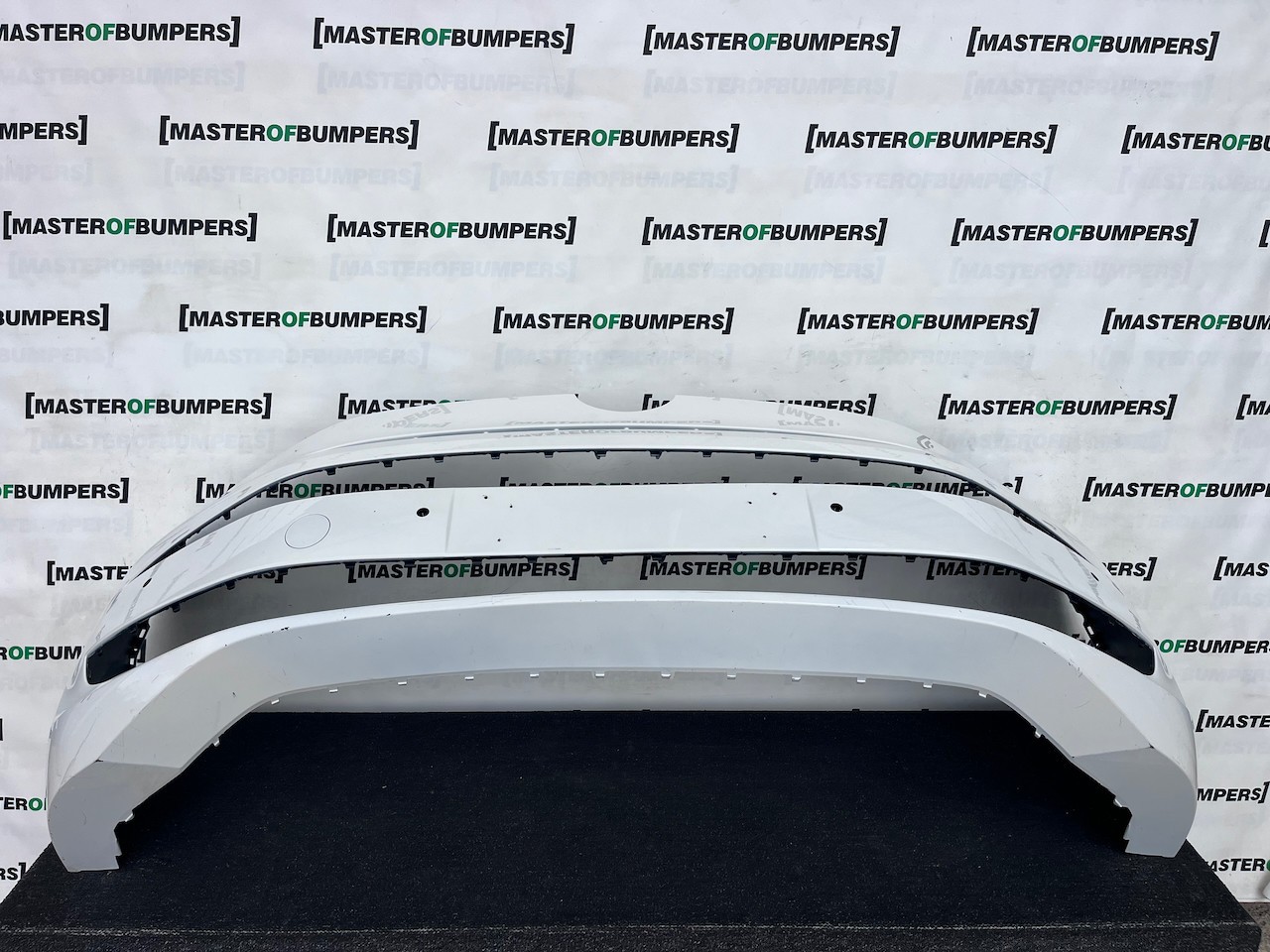 VW Multivan Style Edition T7 2022-2025 Front Bumper White 6 Pdc Genuine [v624]