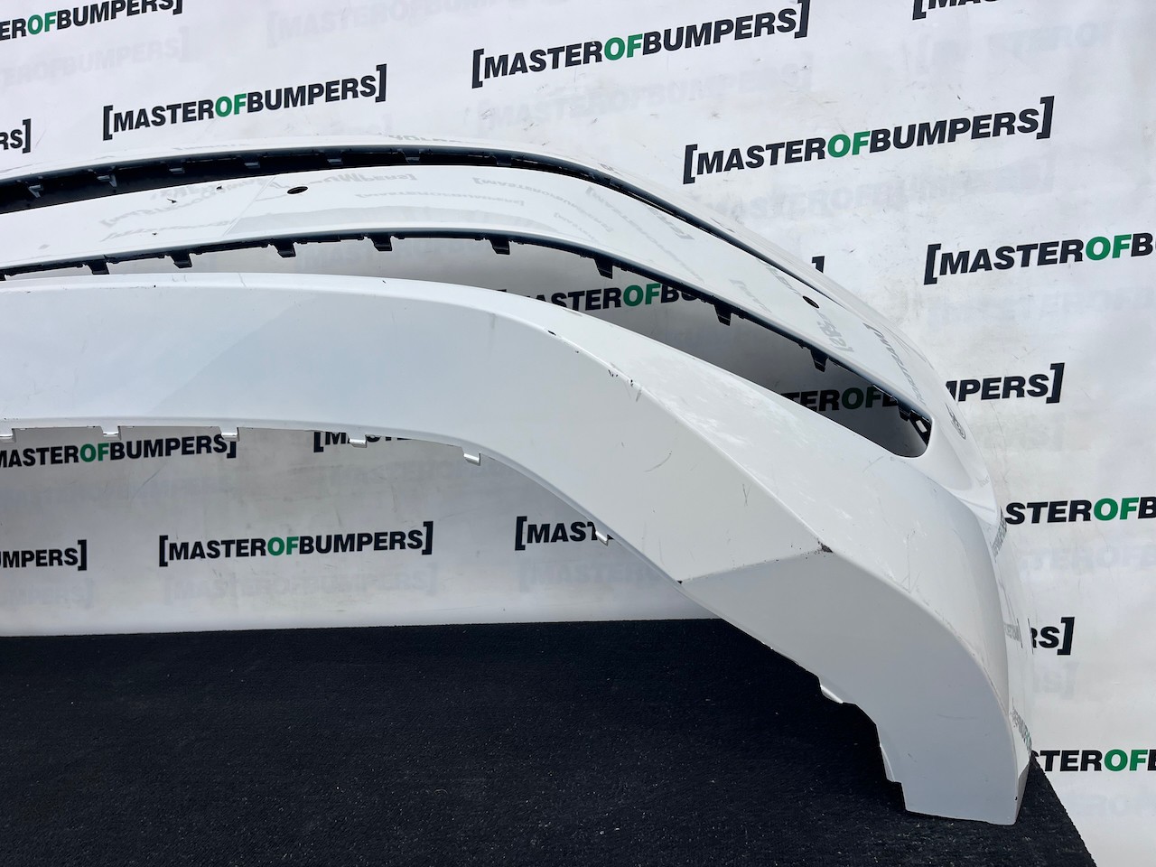 VW Multivan Style Edition T7 2022-2025 Front Bumper White 6 Pdc Genuine [v624]