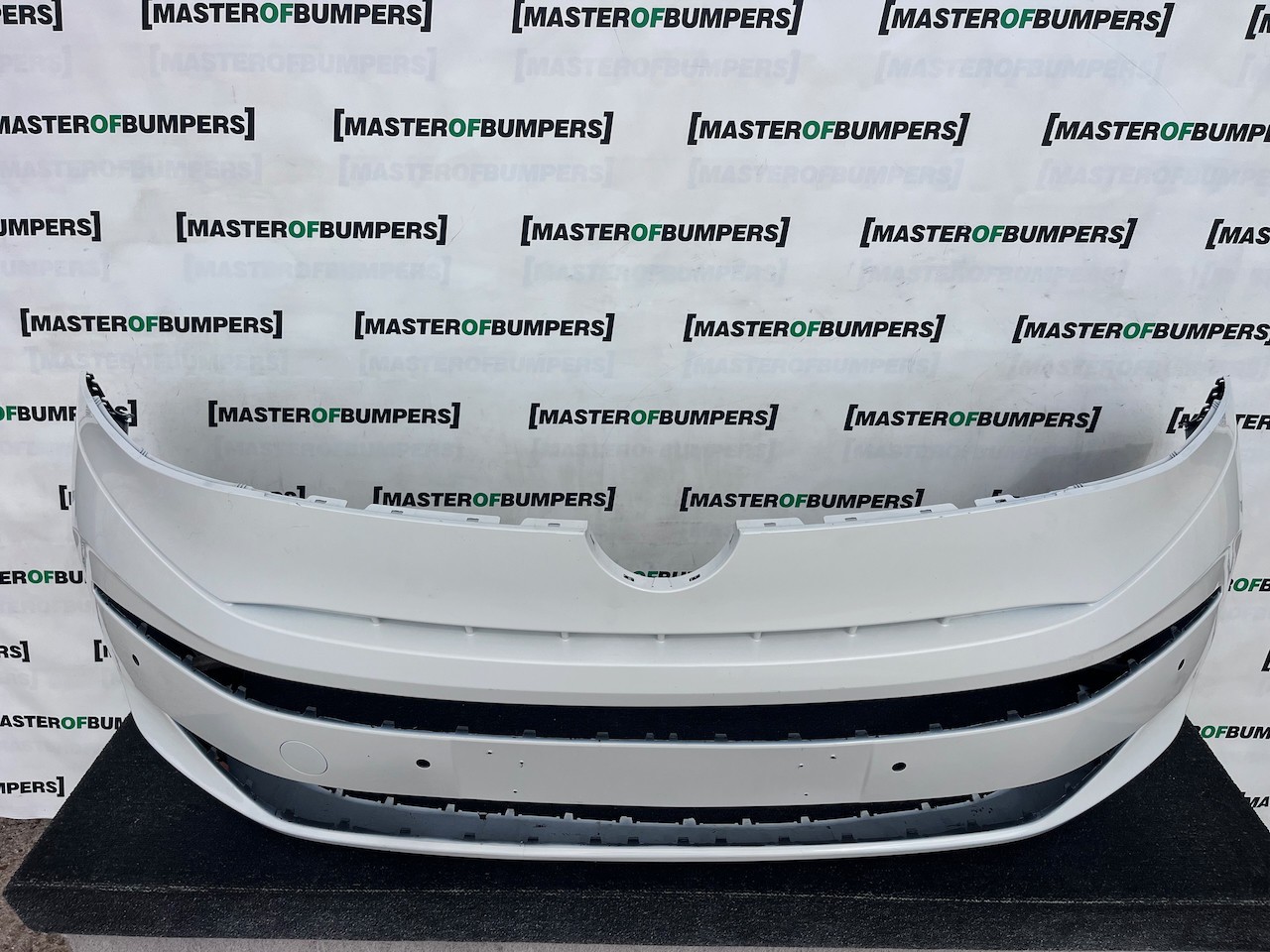 VW Multivan Style Edition T7 2022-2025 Front Bumper White 6 Pdc Genuine [v624]