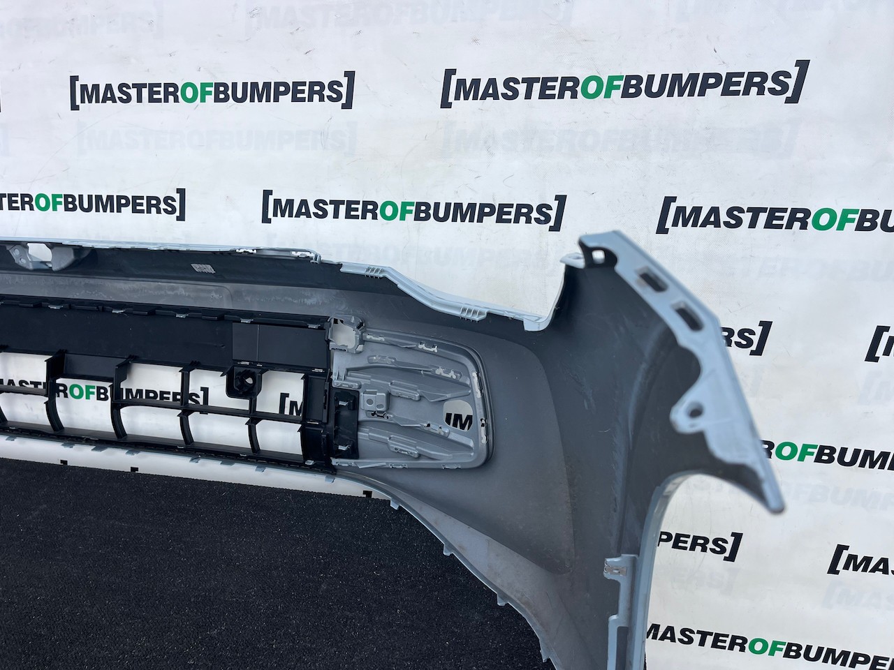 VW Golf Se Style Mk8 Lift Hatchback 2024-2026 Front Bumper 4 Pdc Genuine [v627]