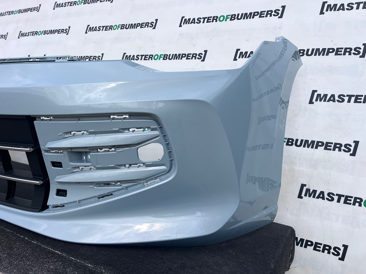VW Golf Se Style Mk8 Lift Hatchback 2024-2026 Front Bumper 4 Pdc Genuine [v627]