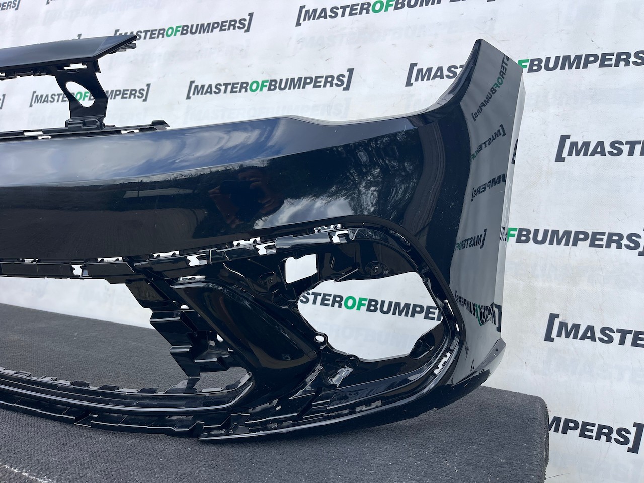 VW Polo R Line Mk6 Lift Hatchback 2021-2024 Front Bumper 4 Pdc Genuine [v628]