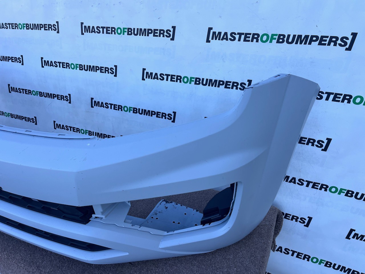 VW Amarok Mk1 Lift Pick Up 2016-2023 Front Bumper 4 Pdc Genuine [v642]