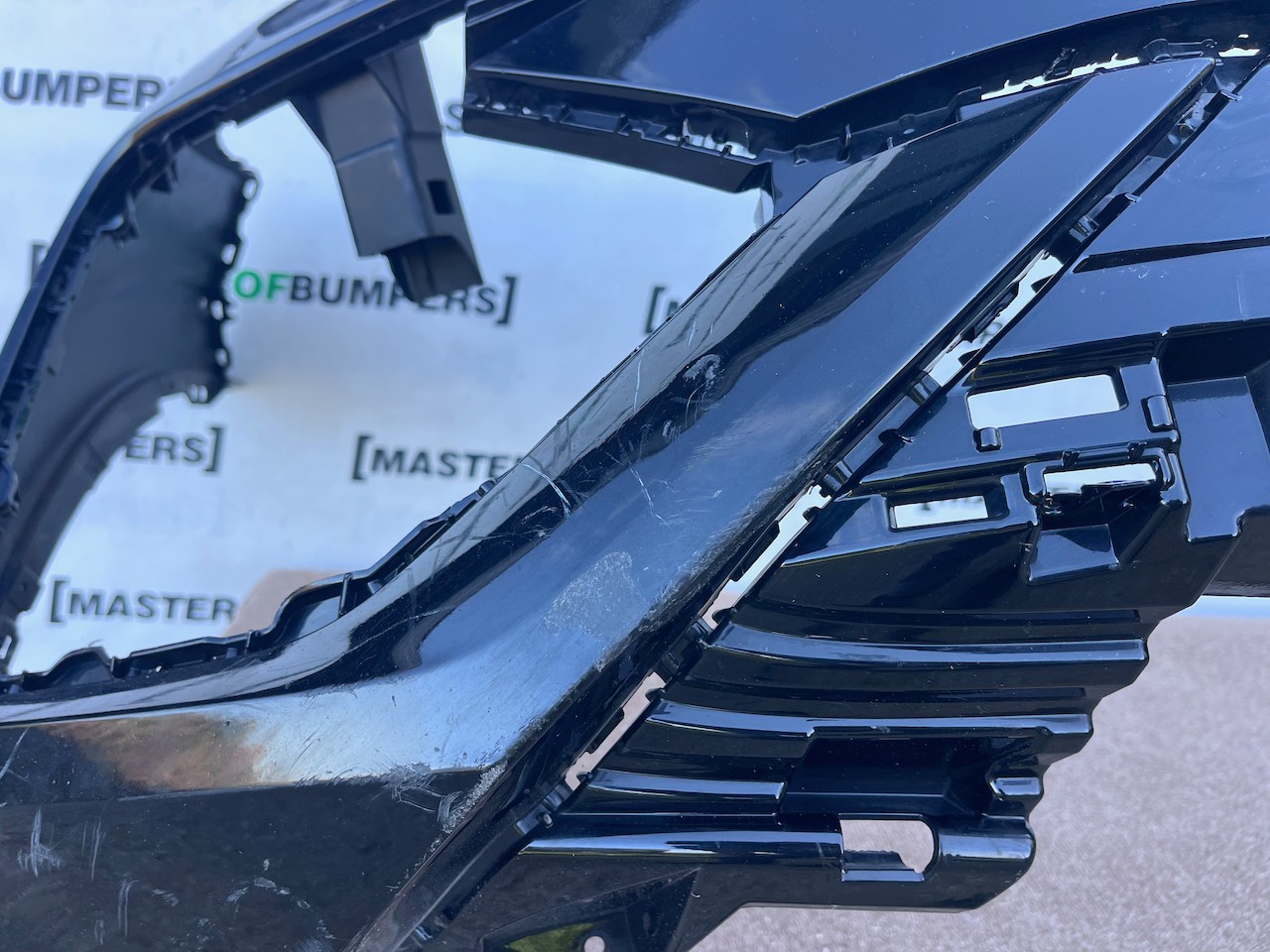 VW Touareg R Line Tdi V6 Mk3 2019-2023 Front Bumper 6 Pdc +jets Genuine [v643]