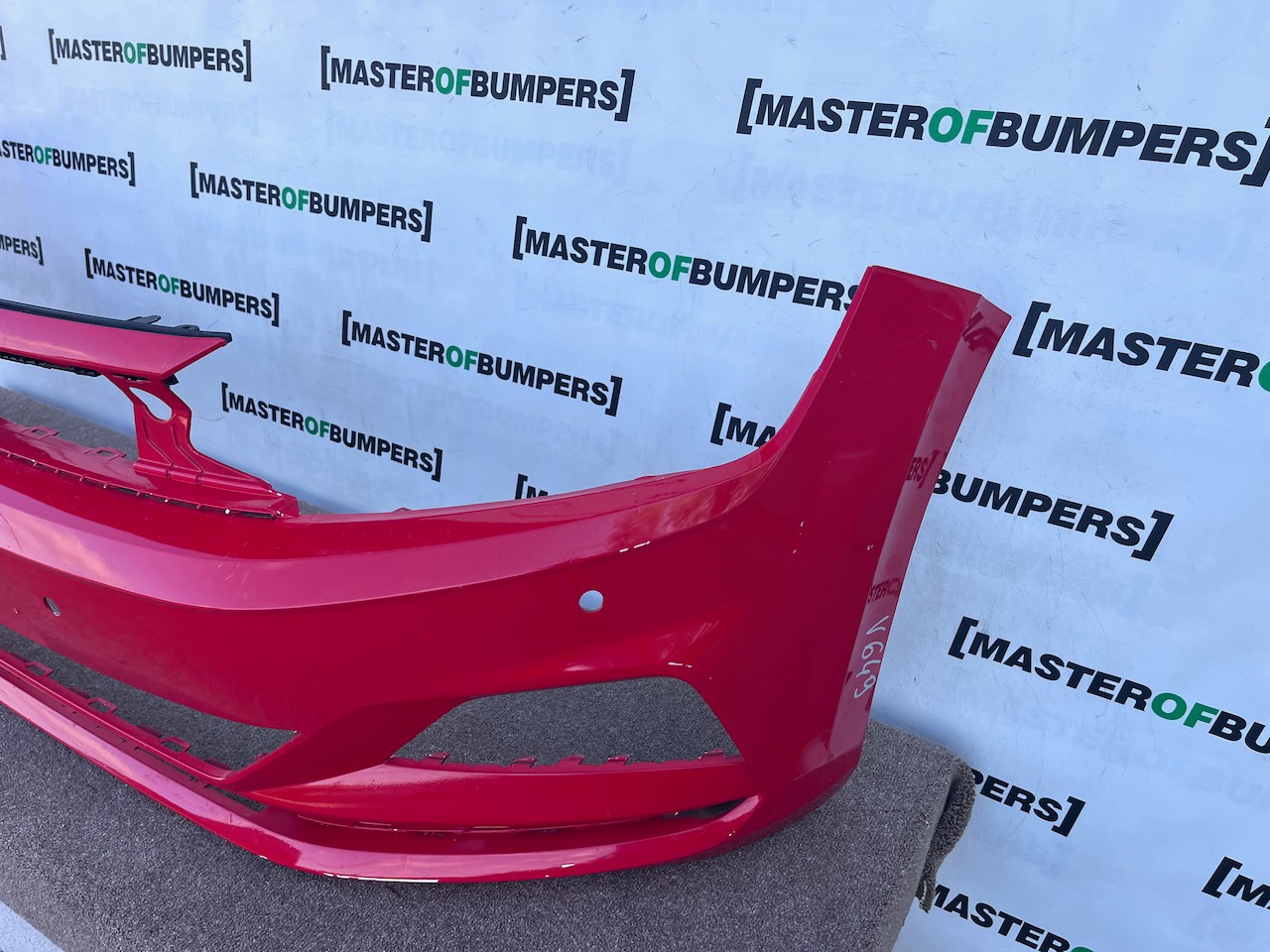 VW Polo Se Bluemotion Mk6 Hatchback 2021-2024 Front Bumper 4 Pdc Genuine [v649]