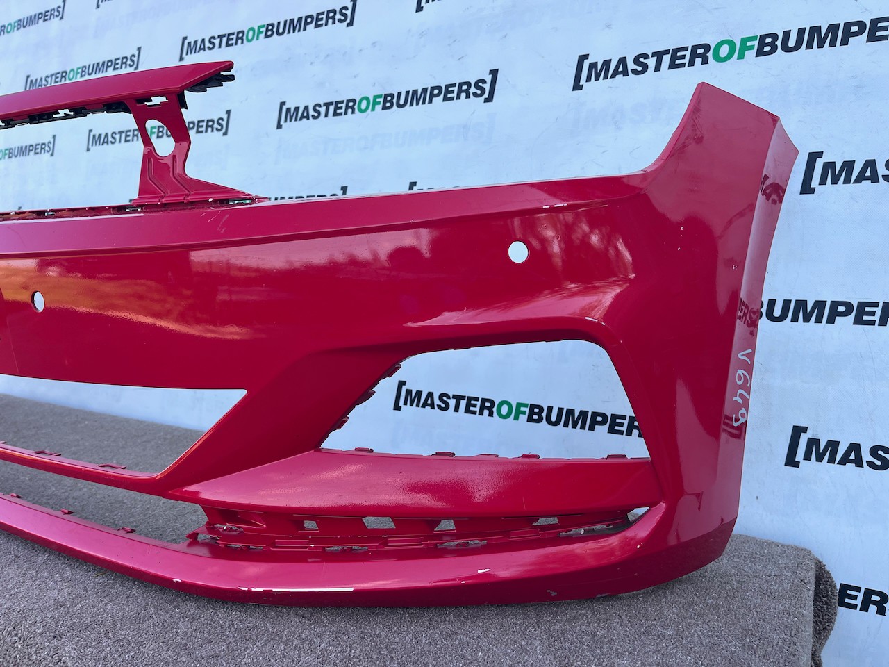 VW Polo Se Bluemotion Mk6 Hatchback 2021-2024 Front Bumper 4 Pdc Genuine [v649]