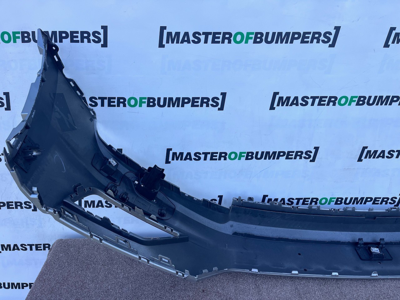 VW Tiguan Sel Bluemtion Mk2 Suv 2016-2019 Front Bumper 6 Pdc Jets Genuine [v650]