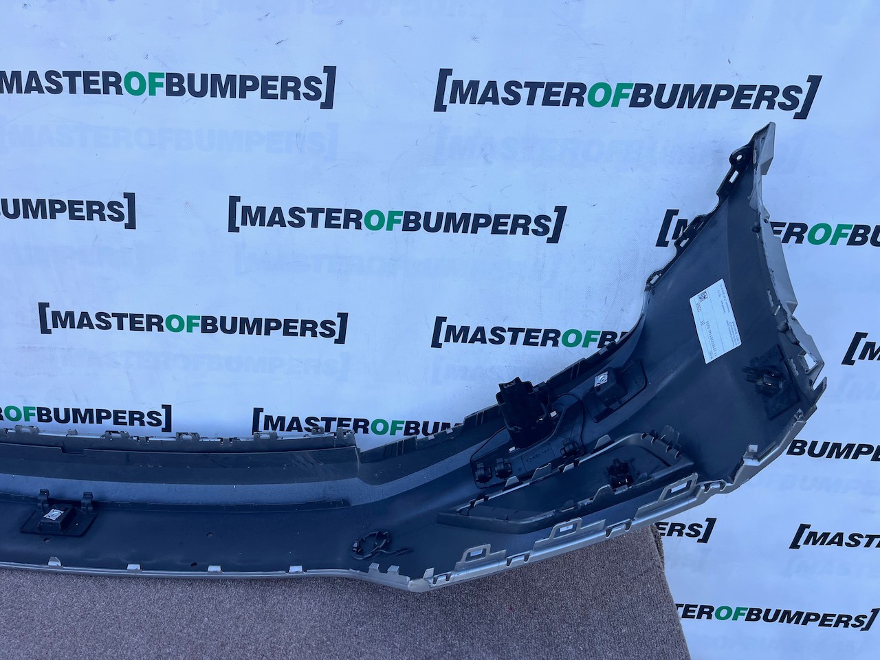 VW Tiguan Sel Bluemtion Mk2 Suv 2016-2019 Front Bumper 6 Pdc Jets Genuine [v650]