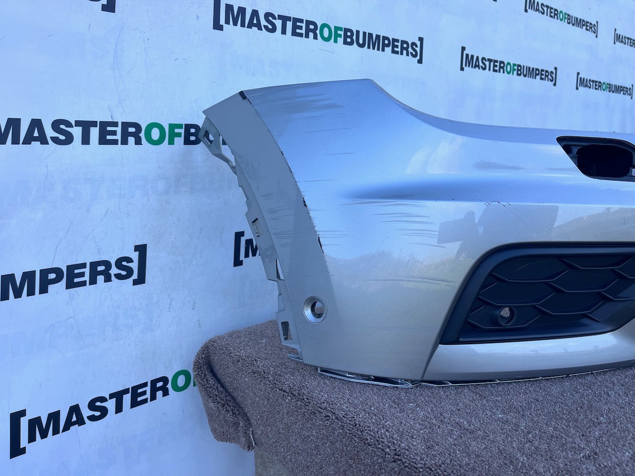 VW Tiguan Sel Bluemtion Mk2 Suv 2016-2019 Front Bumper 6 Pdc Jets Genuine [v650]