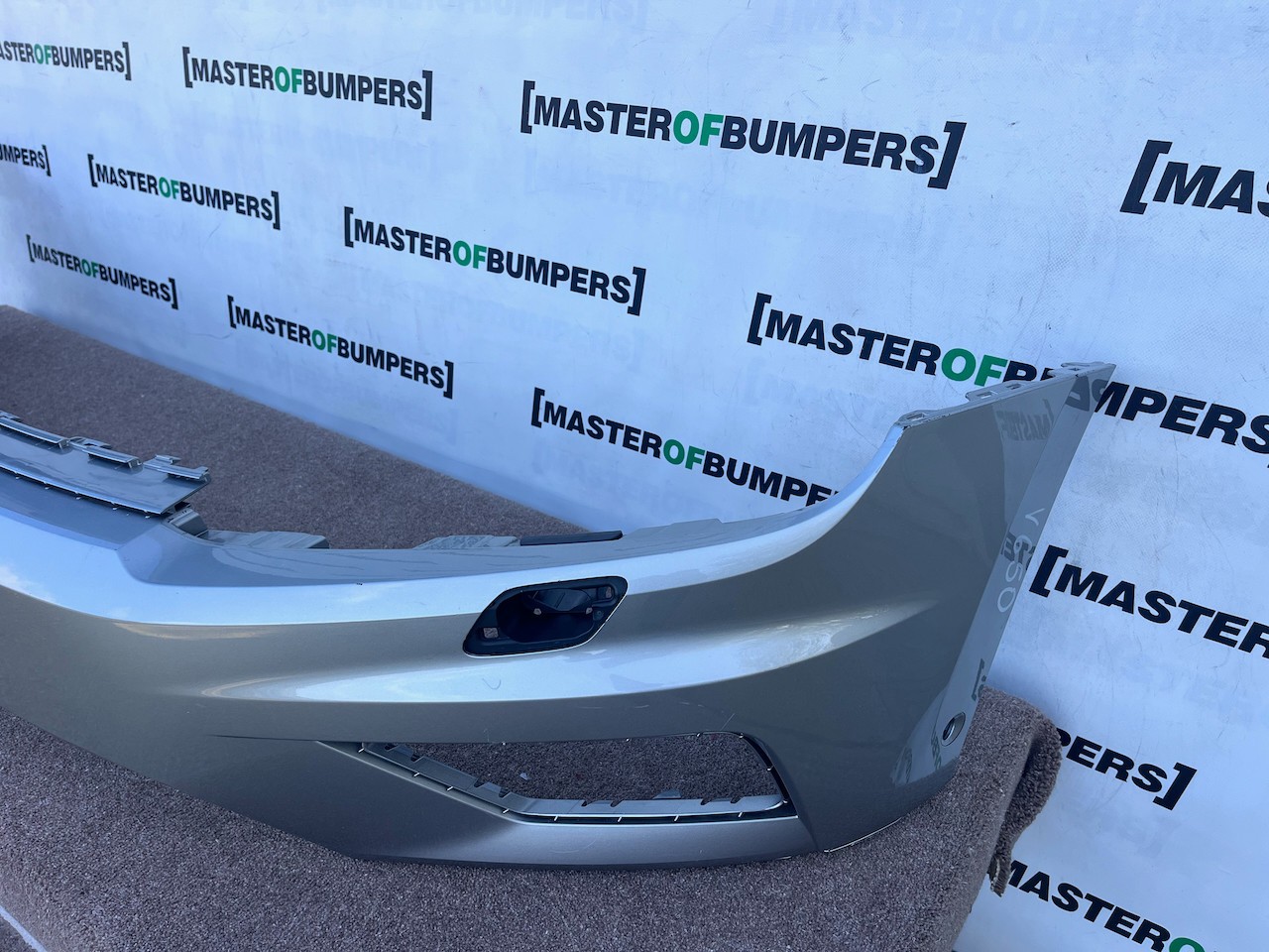VW Tiguan Sel Bluemtion Mk2 Suv 2016-2019 Front Bumper 6 Pdc Jets Genuine [v650]
