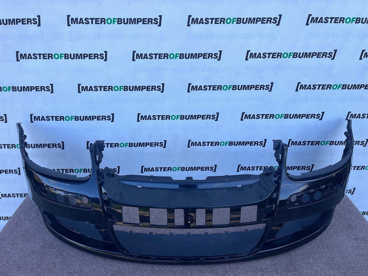 VW Golf R32 Hatchback 2006-2008 Front Bumper No Pdc Jets Genuine [v655]