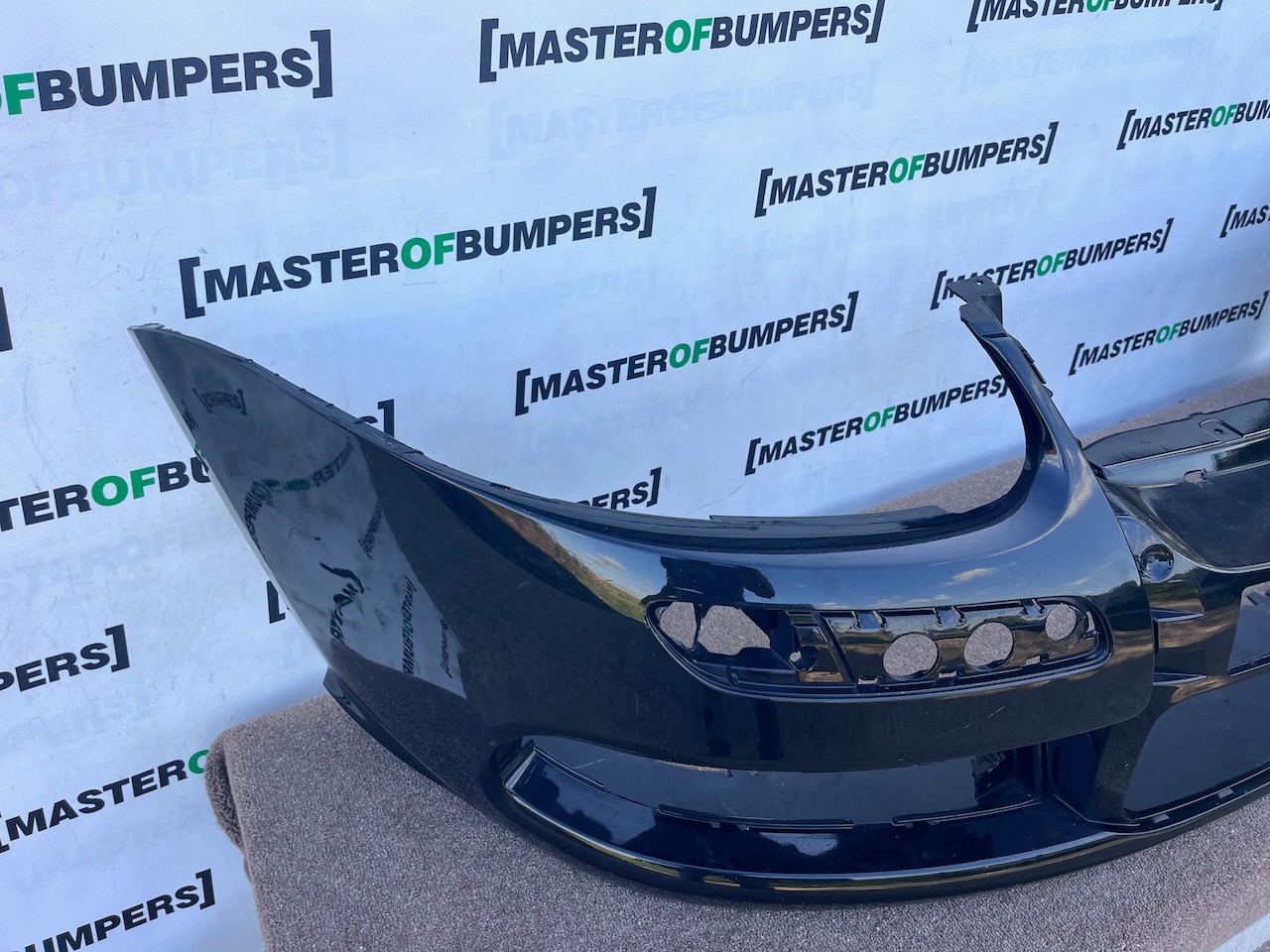 VW Golf R32 Hatchback 2006-2008 Front Bumper No Pdc Jets Genuine [v655]