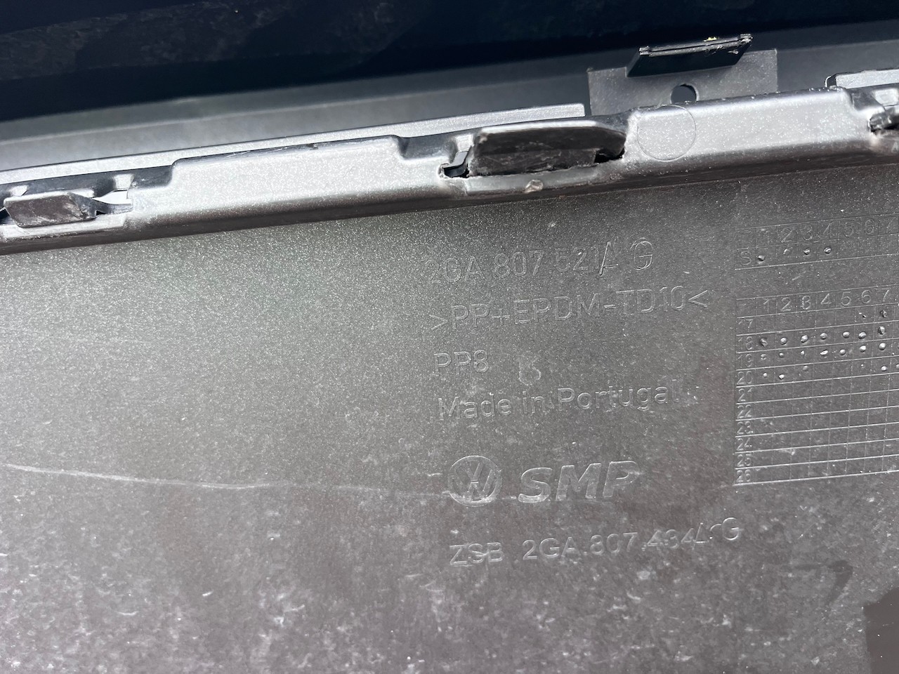 VW Troc T Roc R-line Hatchback Cabrio 2017-2021 Rear Bumper 4 Pdc Genuine [v678]