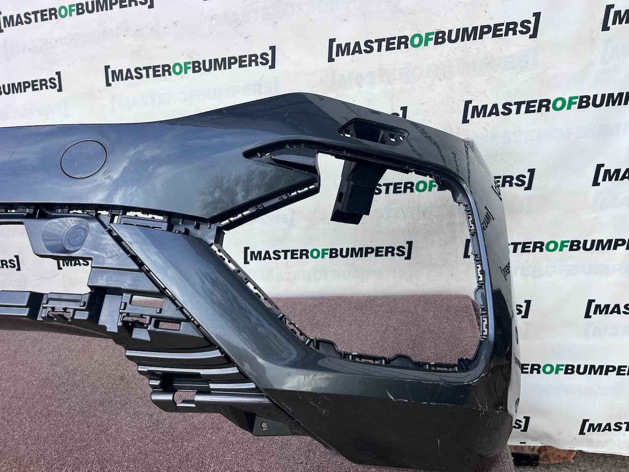 VW Touareg R Line Tdi V6 Mk3 2019-2023 Front Bumper 6 Pdc Jets Genuine [v663]