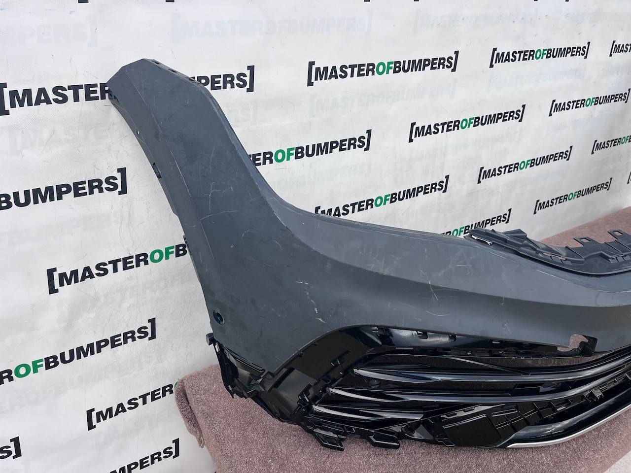 VW Tiguan R Line 5na Mk2 Lift 2020-2023 Front Bumper 6 Pdc Genuine [v672]