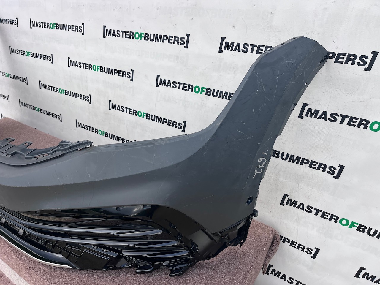 VW Tiguan R Line 5na Mk2 Lift 2020-2023 Front Bumper 6 Pdc Genuine [v672]