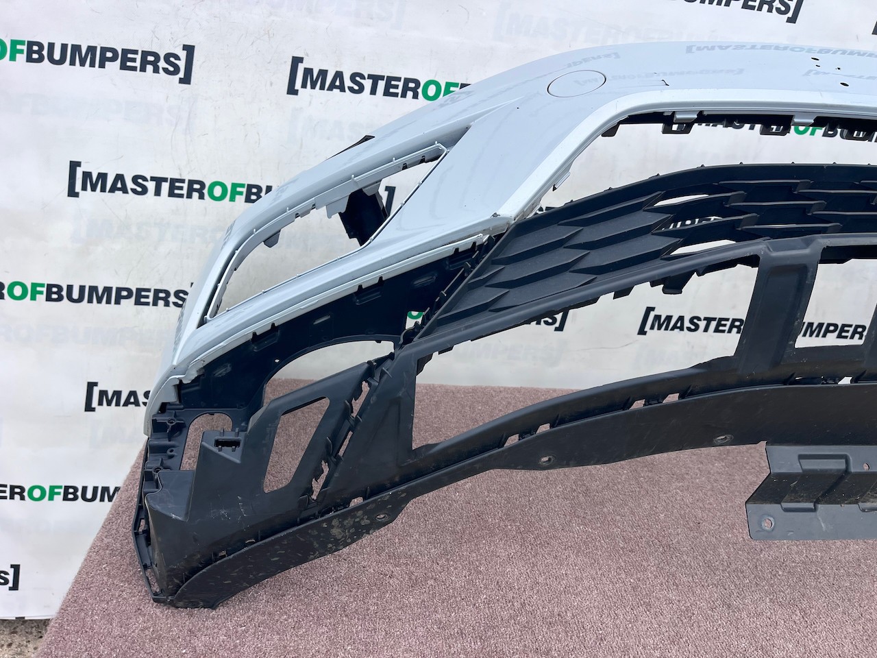 VW Tiguan Sel Bluemtion Mk2 Suv 2016-2019 Front Bumper 6 Pdc Jets Genuine [v681]