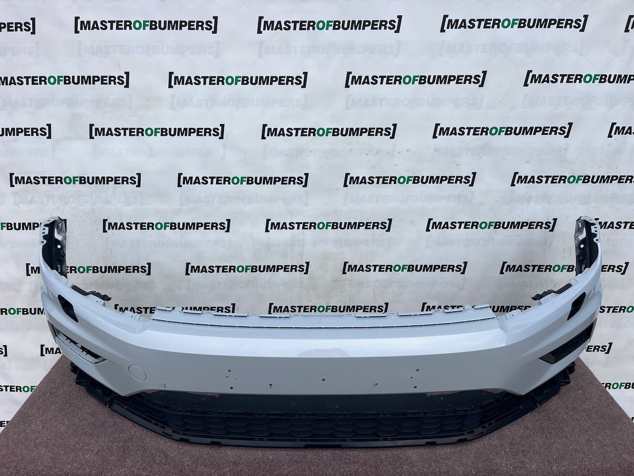 VW Tiguan Sel Bluemtion Mk2 Suv 2016-2019 Front Bumper 6 Pdc Jets Genuine [v681]