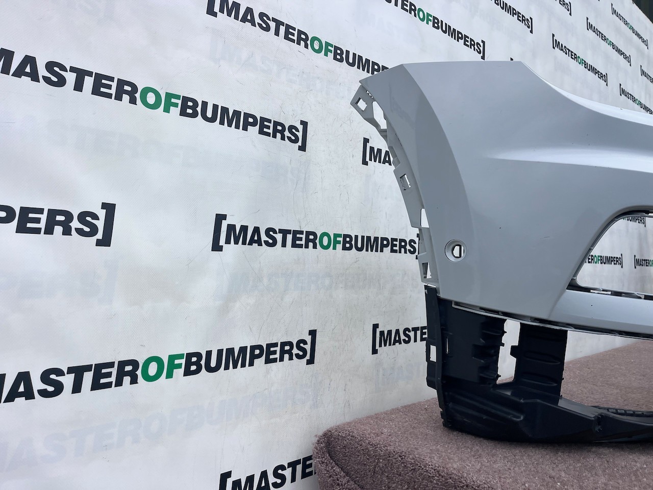 VW Tiguan Sel Bluemtion Mk2 Suv 2016-2019 Front Bumper 6 Pdc Jets Genuine [v681]