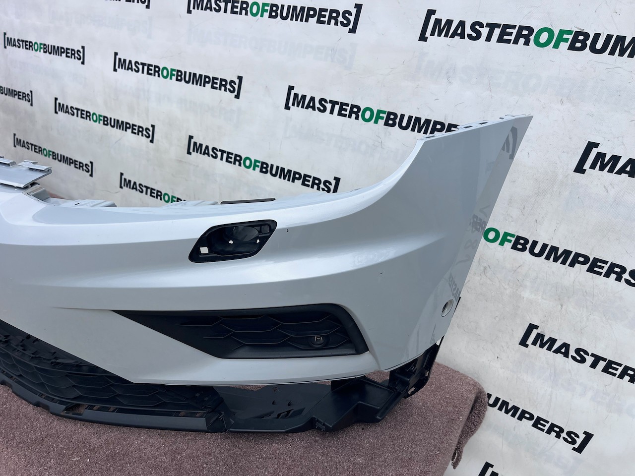VW Tiguan Sel Bluemtion Mk2 Suv 2016-2019 Front Bumper 6 Pdc Jets Genuine [v681]