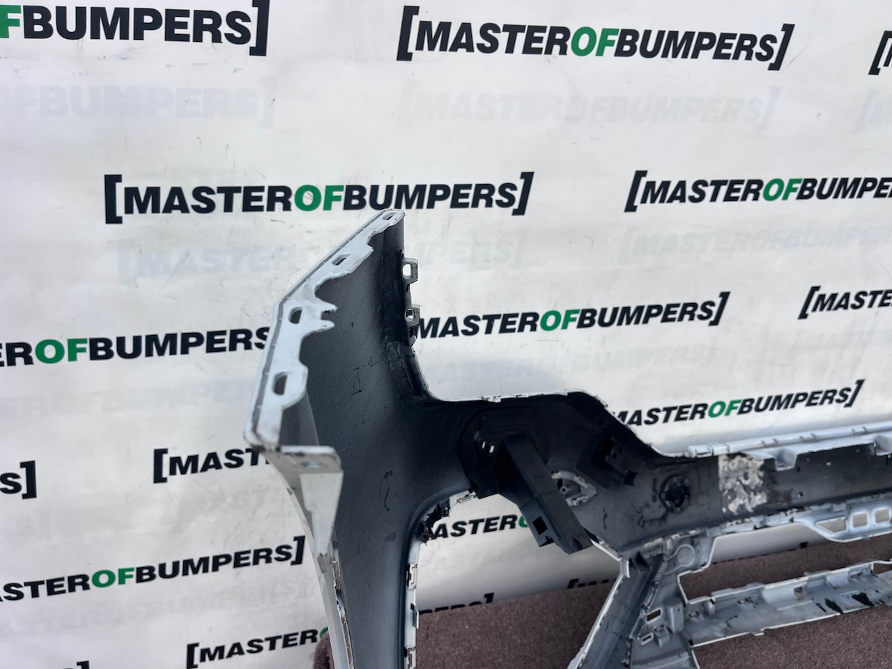 VW Touareg R Line Tdi V6 Mk3 2019-2023 Front Bumper 6 Pdc Jets Genuine [v662]
