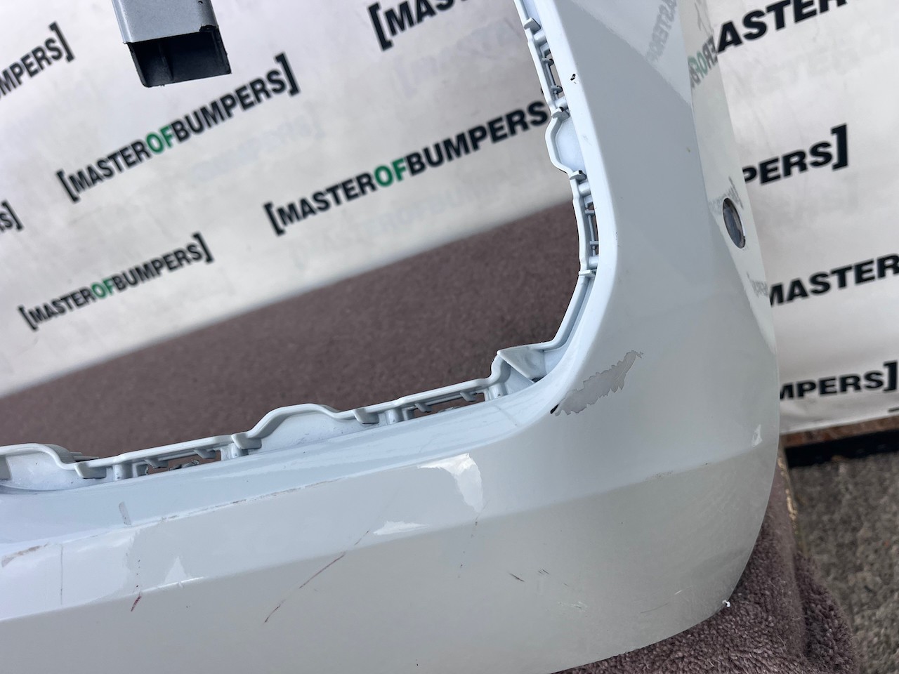 VW Touareg R Line Tdi V6 Mk3 2019-2023 Front Bumper 6 Pdc Jets Genuine [v662]
