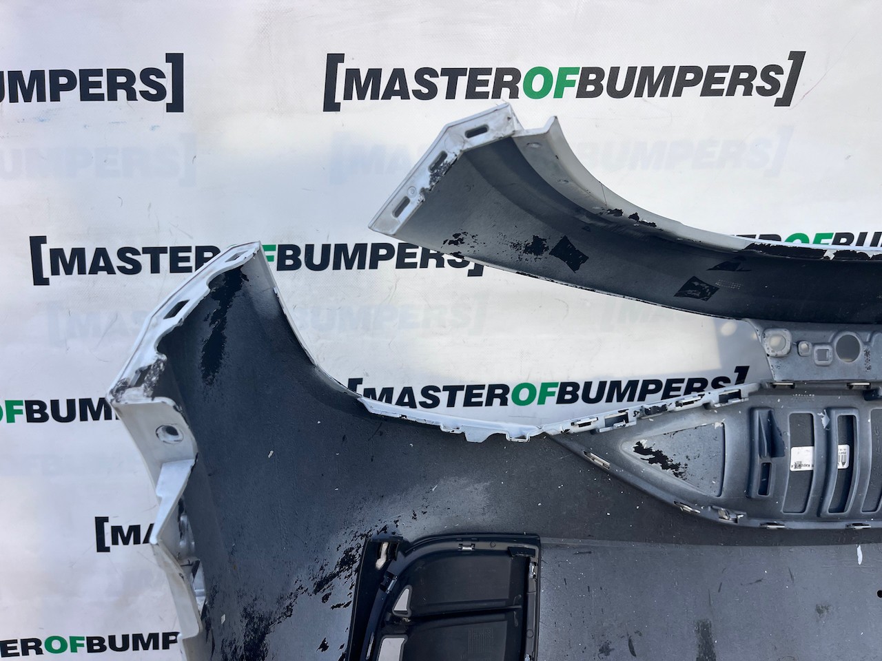 VW Id4 Id.4 Life Max 2021-2024 Front Bumper White 4 Pdc Genuine [v665]