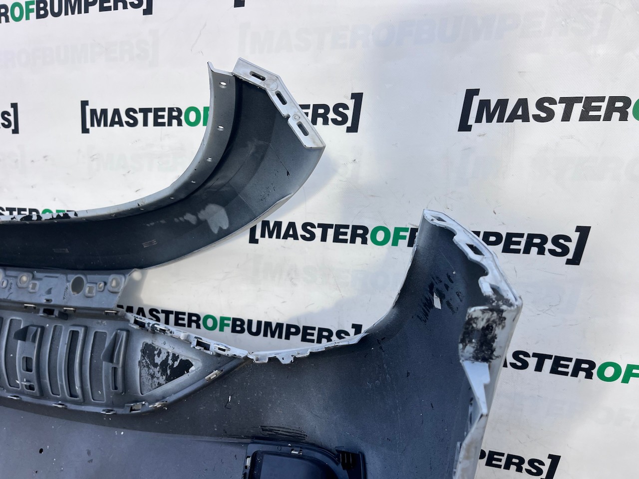 VW Id4 Id.4 Life Max 2021-2024 Front Bumper White 4 Pdc Genuine [v665]