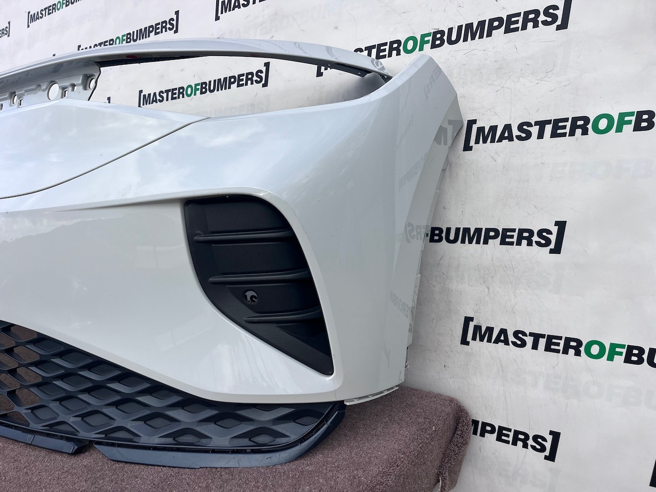 VW Id4 Id.4 Life Max 2021-2024 Front Bumper White 4 Pdc Genuine [v665]