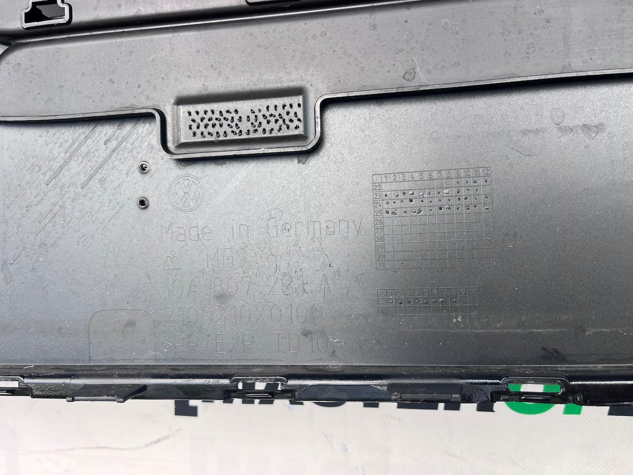 VW Id3 Id.3 Pro Launch Edition Lift 2024-2027 Front Bumper 6 Pdc Genuine [v666]