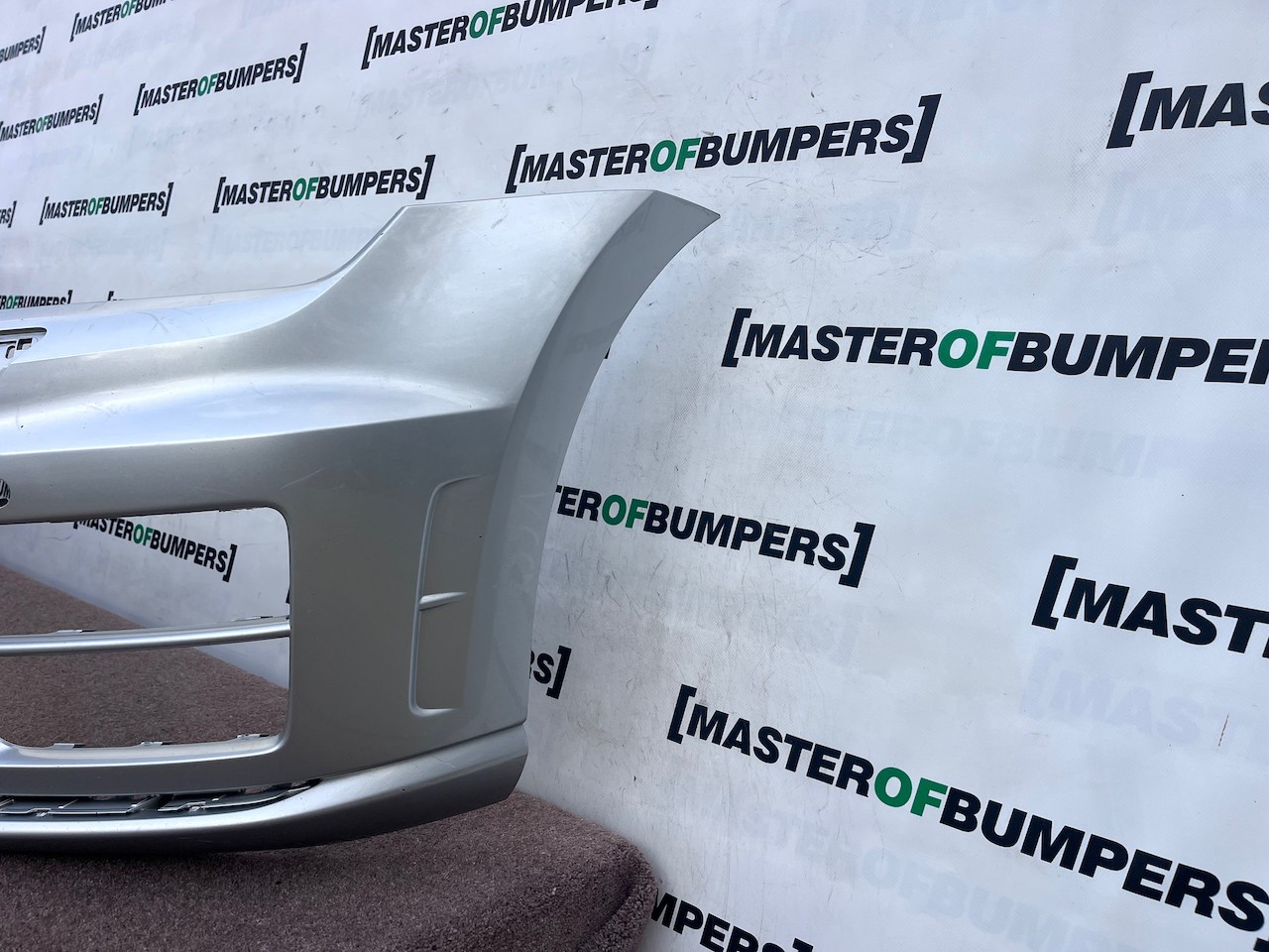 VW Golf R Mk7 Hatchback Estate 2013-2016 Front Bumper 4 Pdc +jets Genuine [v667]