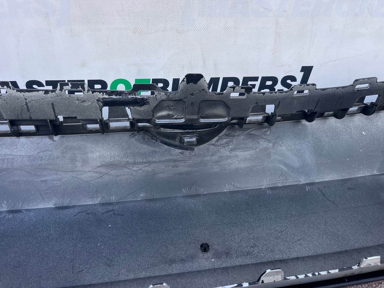 VW Golf R Mk7 Hatchback Estate 2013-2016 Front Bumper 4 Pdc +jets Genuine [v667]