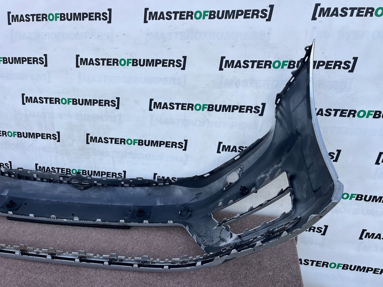 VW Golf R Mk7 Hatchback Estate 2013-2016 Front Bumper 4 Pdc +jets Genuine [v667]