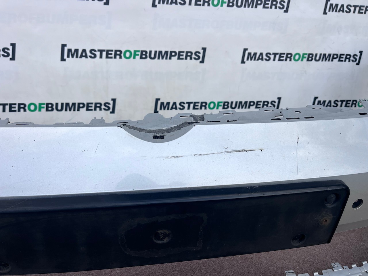 VW Golf R Mk7 Hatchback Estate 2013-2016 Front Bumper 4 Pdc +jets Genuine [v667]