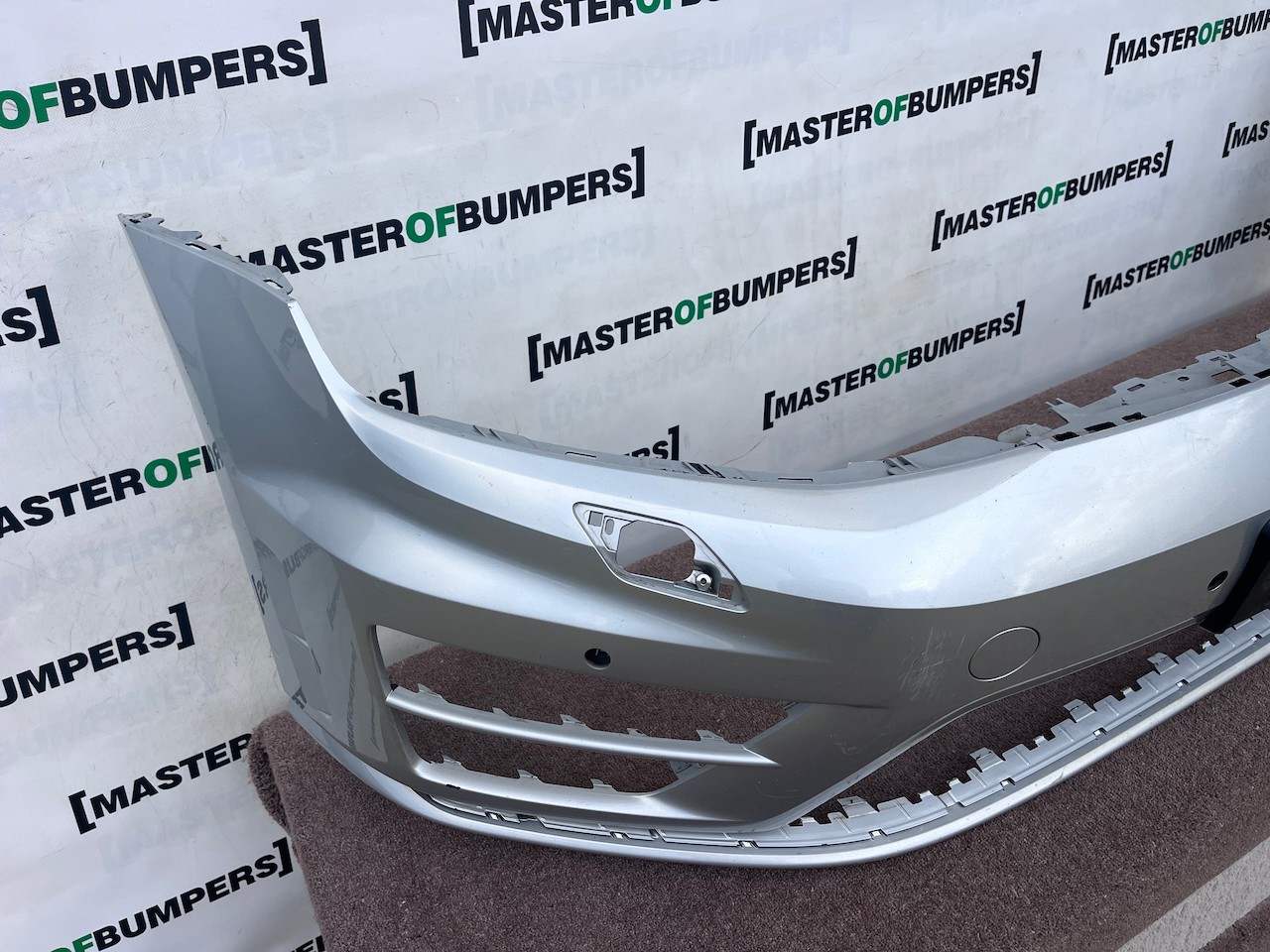 VW Golf R Mk7 Hatchback Estate 2013-2016 Front Bumper 4 Pdc +jets Genuine [v667]