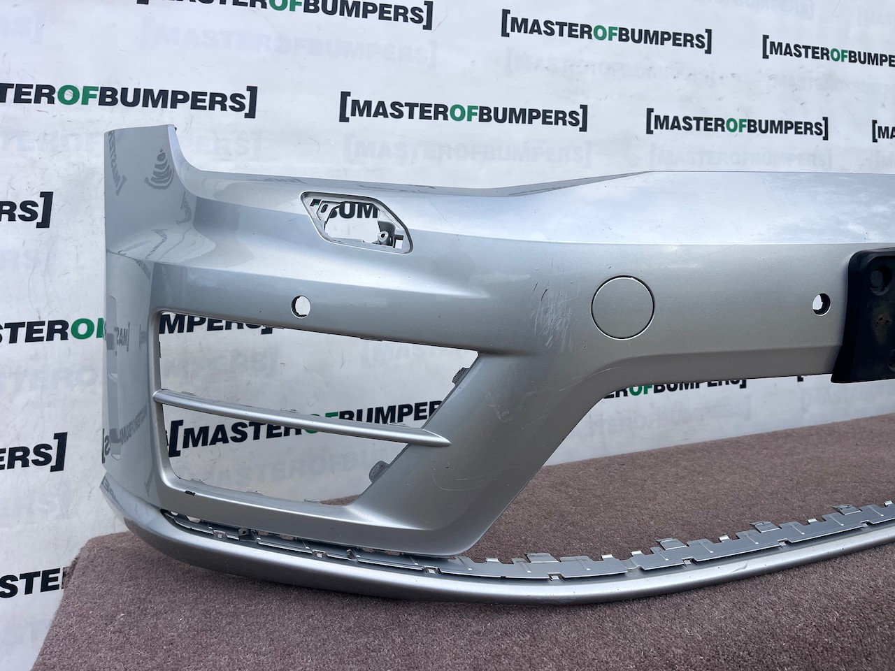 VW Golf R Mk7 Hatchback Estate 2013-2016 Front Bumper 4 Pdc +jets Genuine [v667]