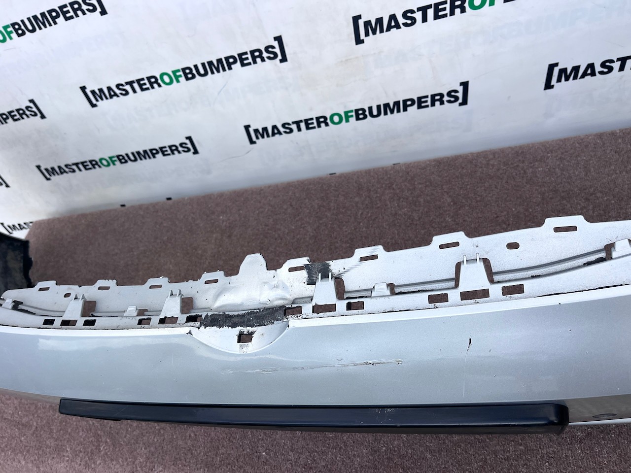 VW Golf R Mk7 Hatchback Estate 2013-2016 Front Bumper 4 Pdc +jets Genuine [v667]
