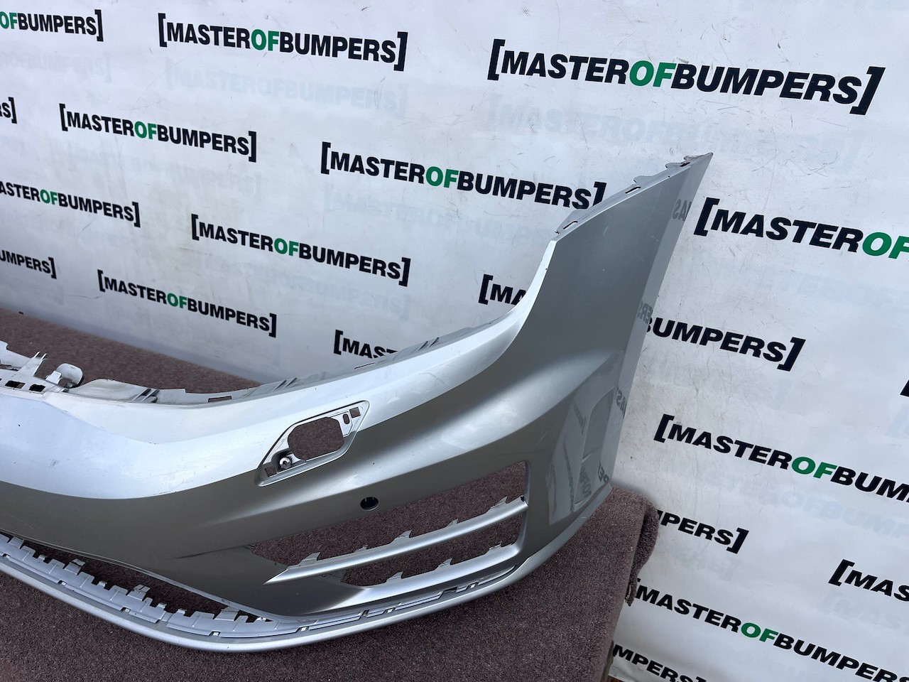 VW Golf R Mk7 Hatchback Estate 2013-2016 Front Bumper 4 Pdc +jets Genuine [v667]