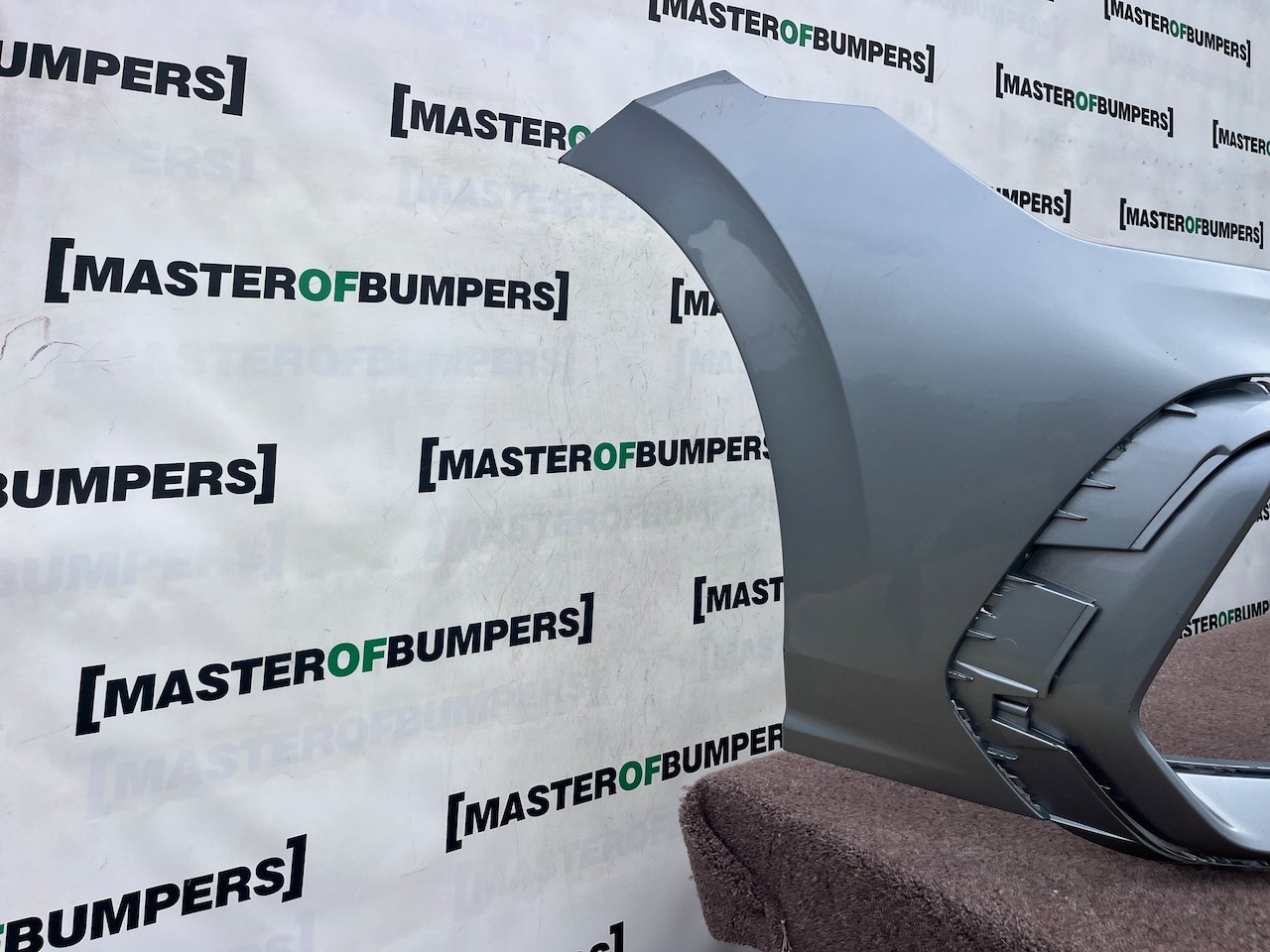 VW Golf R-line Mk8 Lift Hatchback 2024-2027 Front Bumper 4 Pdc Genuine [v669]